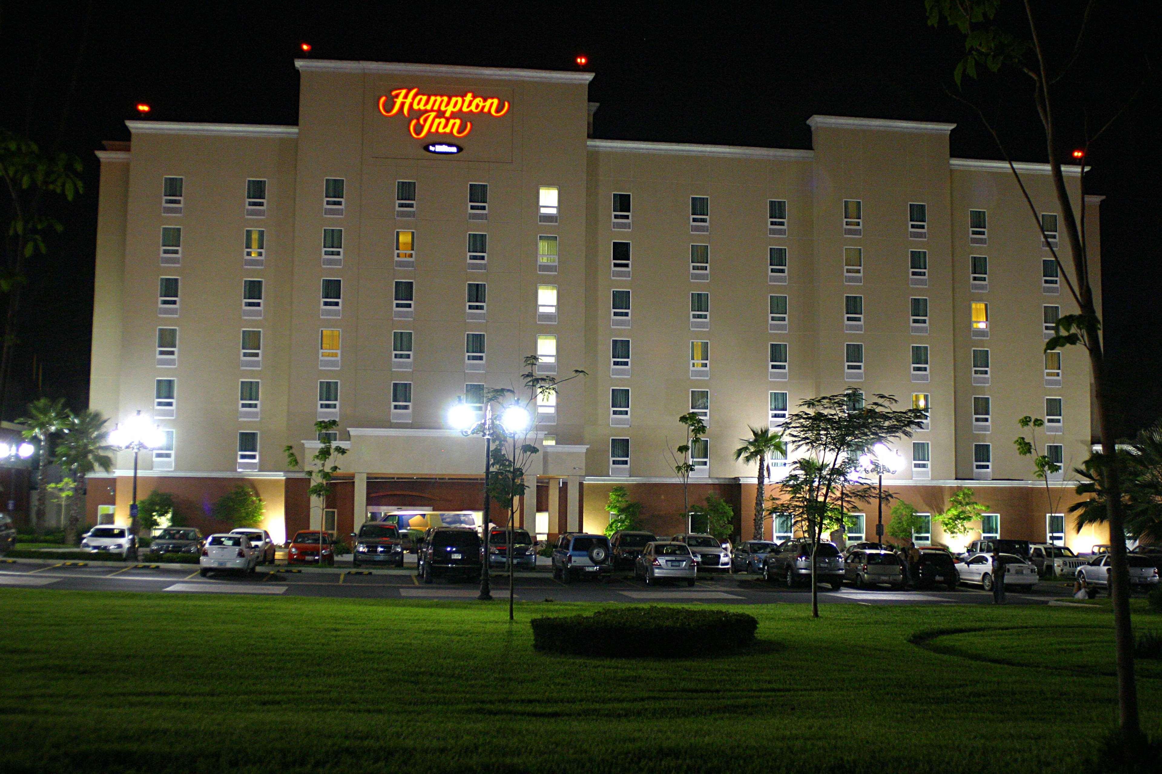 Hampton Inn By Hilton Guadalajara-Aeropuerto Las Pintas Exterior foto